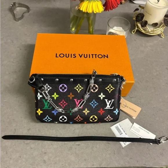 Louis Vuitton Multicolor Murakami Pochette Accessories - Picture 9 of 13